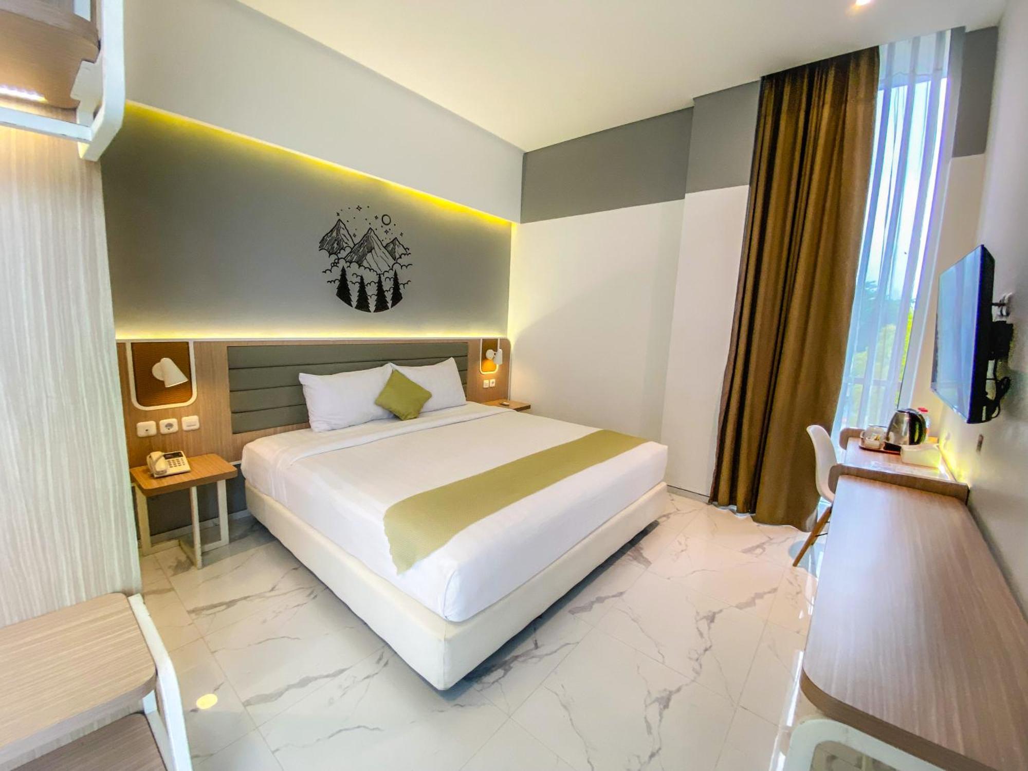 Facade Hotel By Azana Tawangmangu Exterior photo
